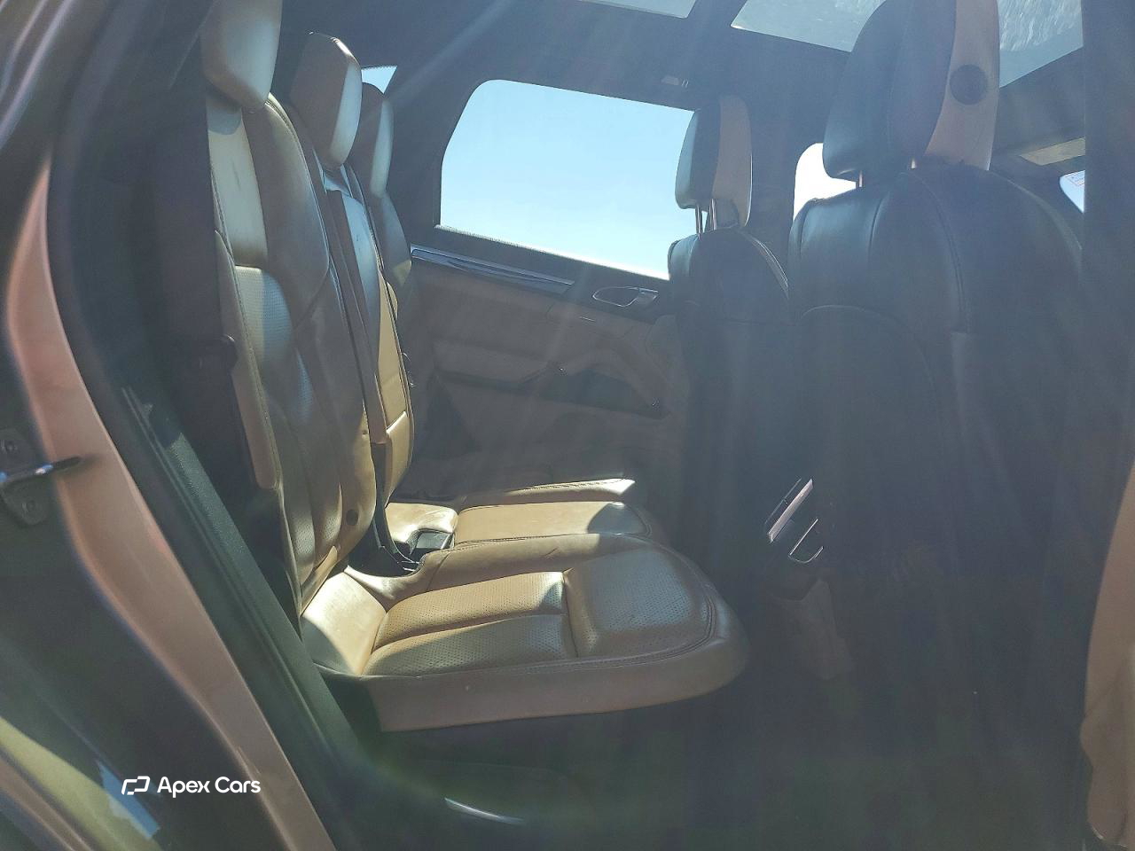 Porsche Cayenne 2016