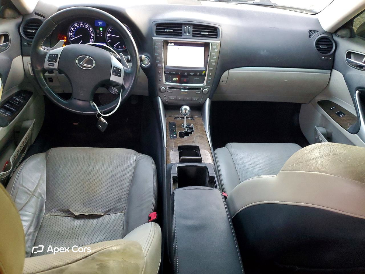 Lexus IS 2012