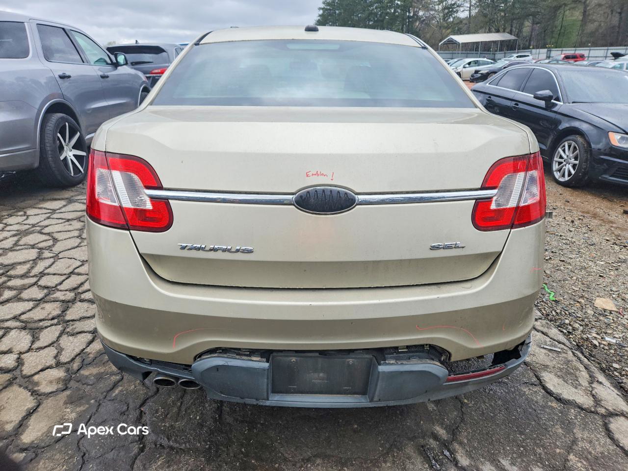Ford Taurus 2011
