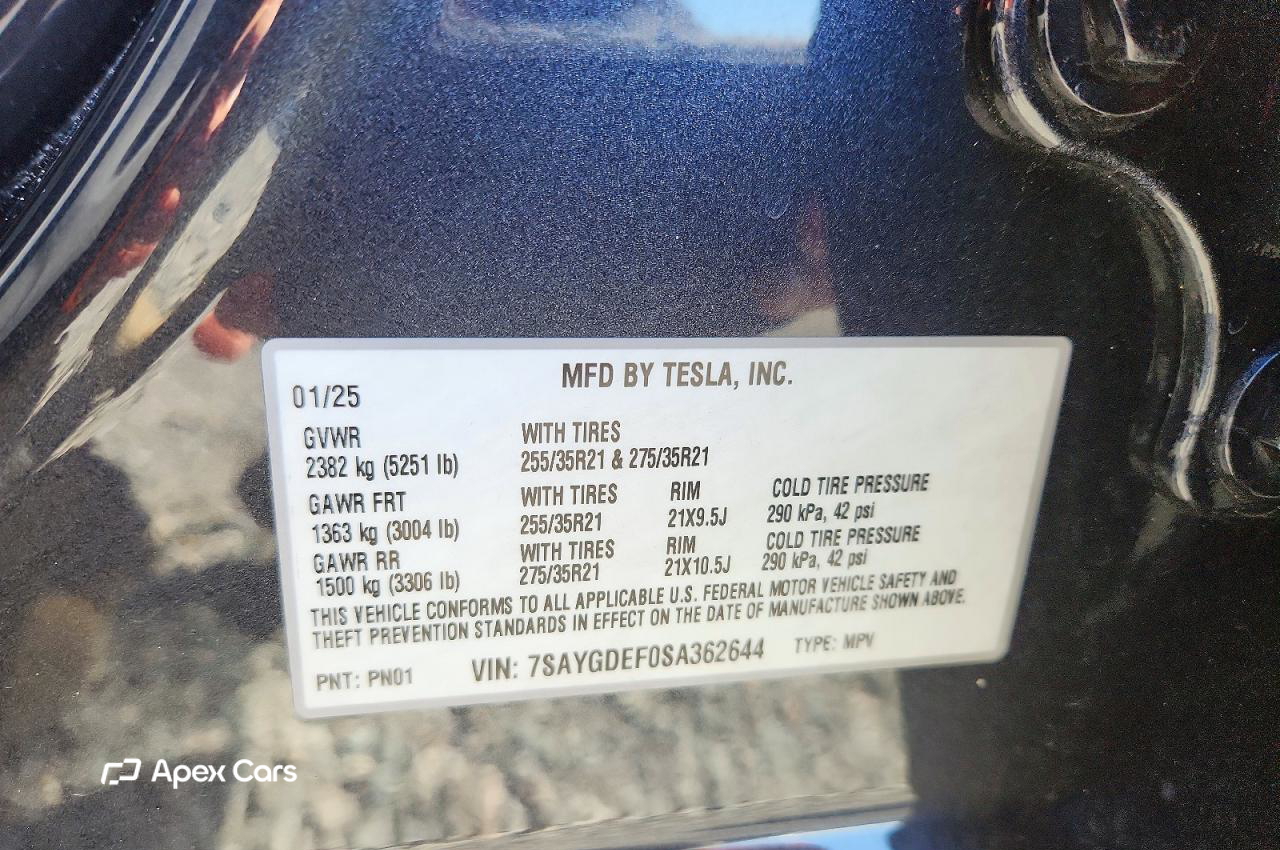 Tesla Model Y 2025