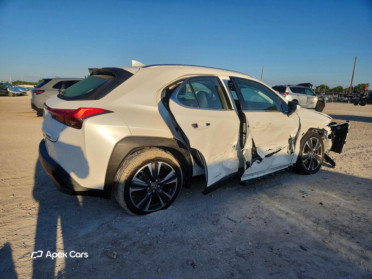 Lexus UX 2021