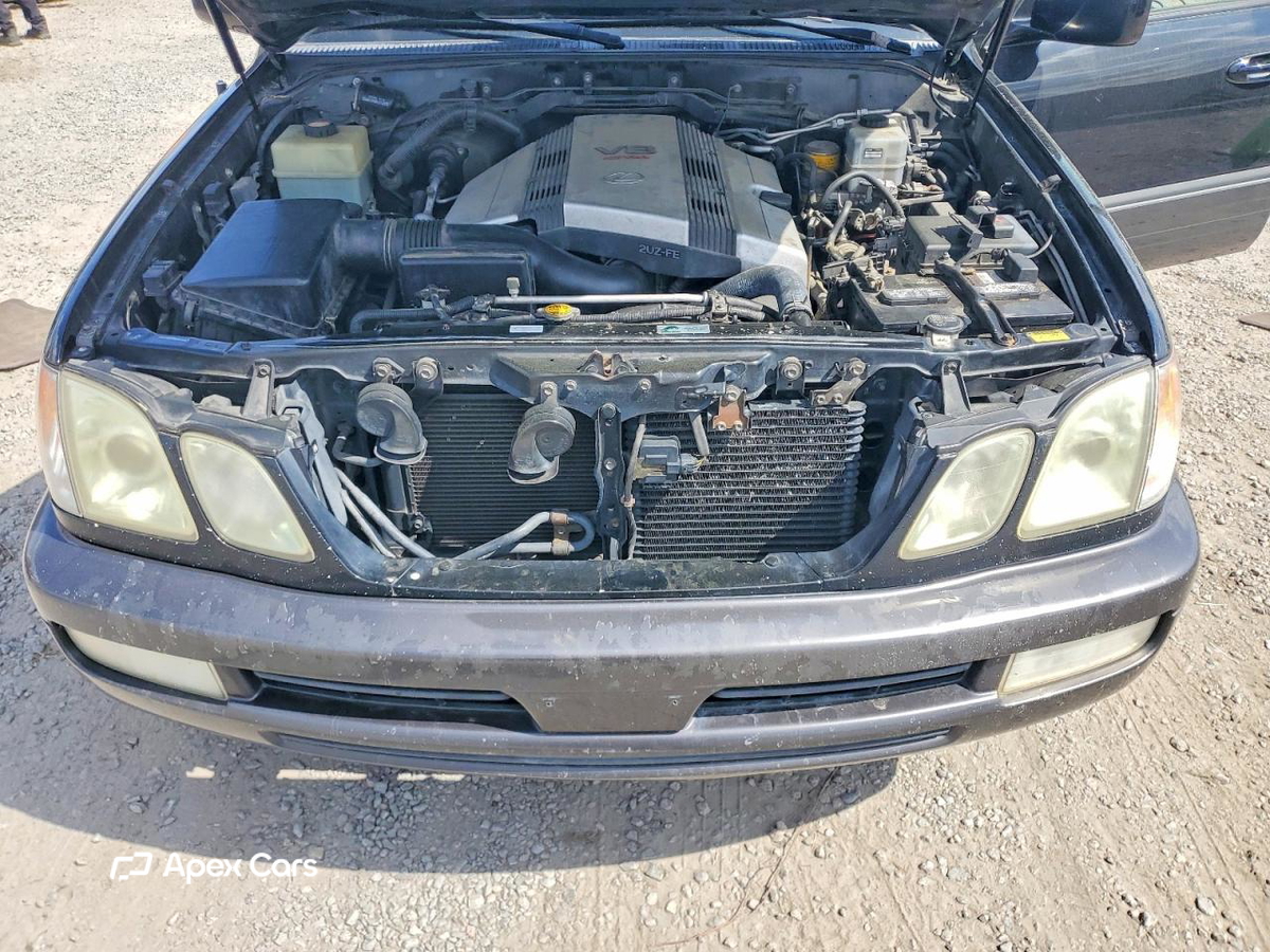 Lexus LX 2006