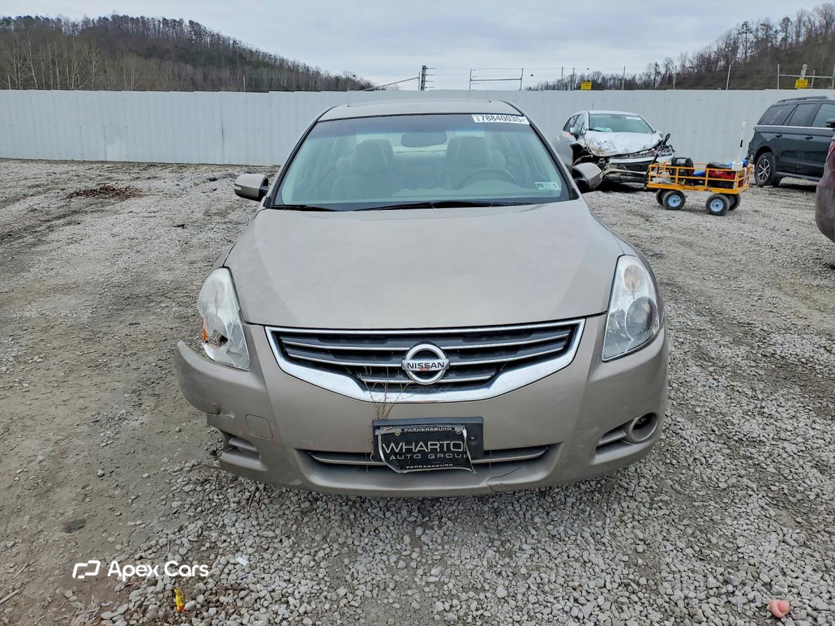 Nissan Altima 2012