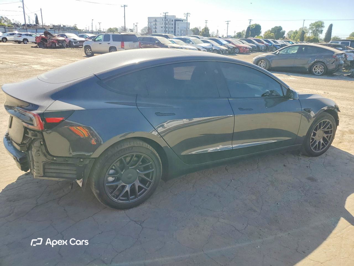 Tesla Model 3 2025