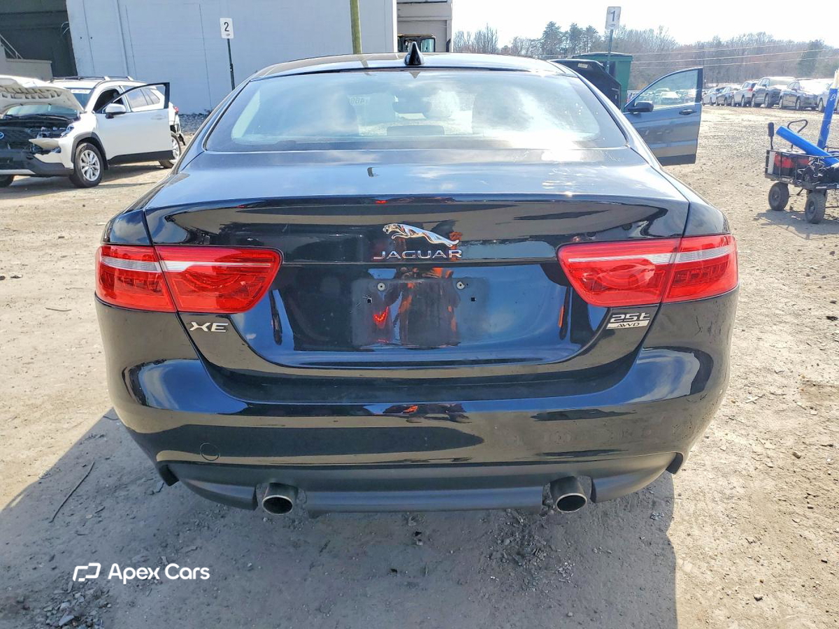 Jaguar XE 2019