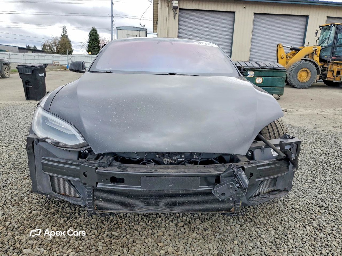 Tesla Model S 2019