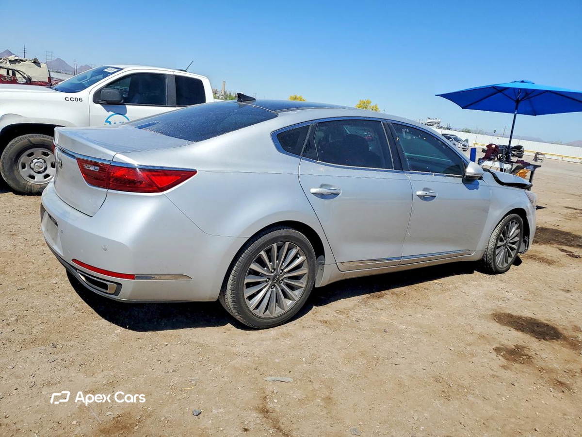 Kia Cadenza 2017