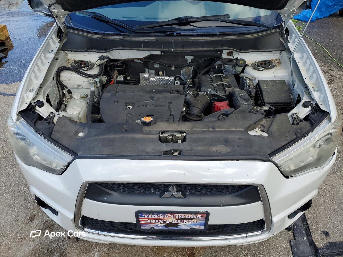 Mitsubishi Outlander 2011
