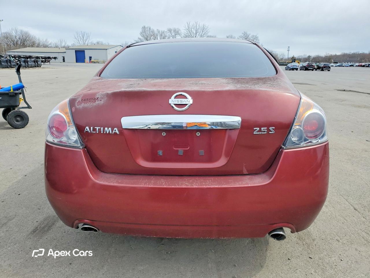 Nissan Altima 2010