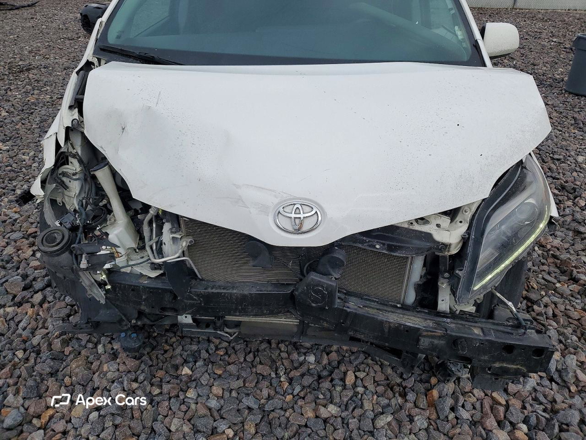 Toyota Sienna 2016