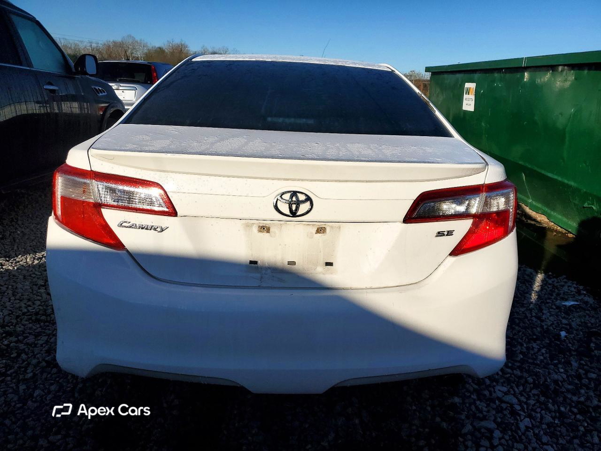 Toyota Camry 2012