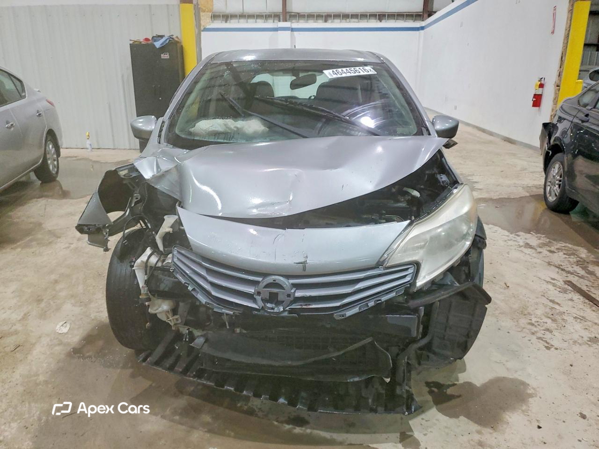 Nissan Versa 2015