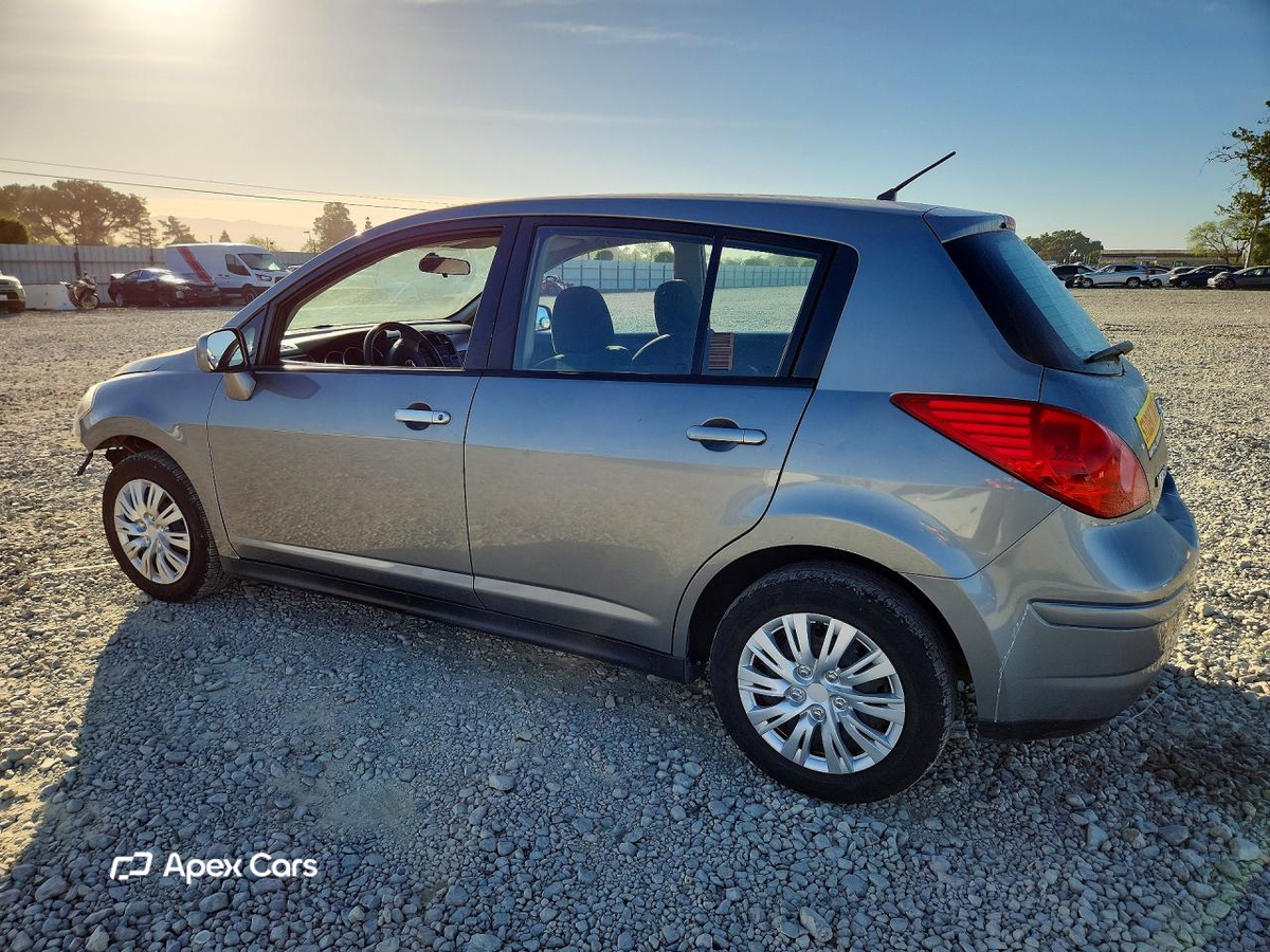 Nissan Versa 2012