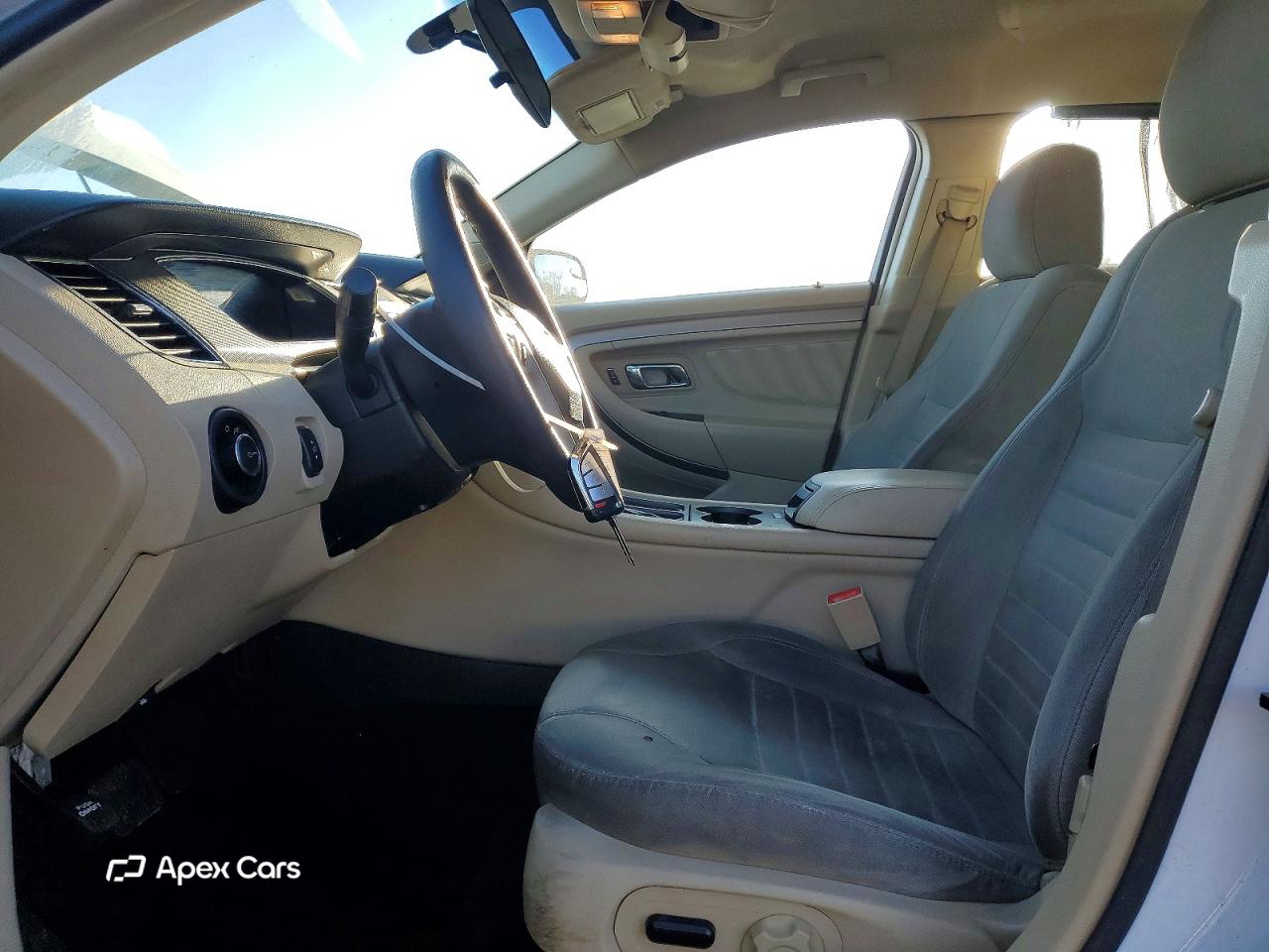 Ford Taurus 2015