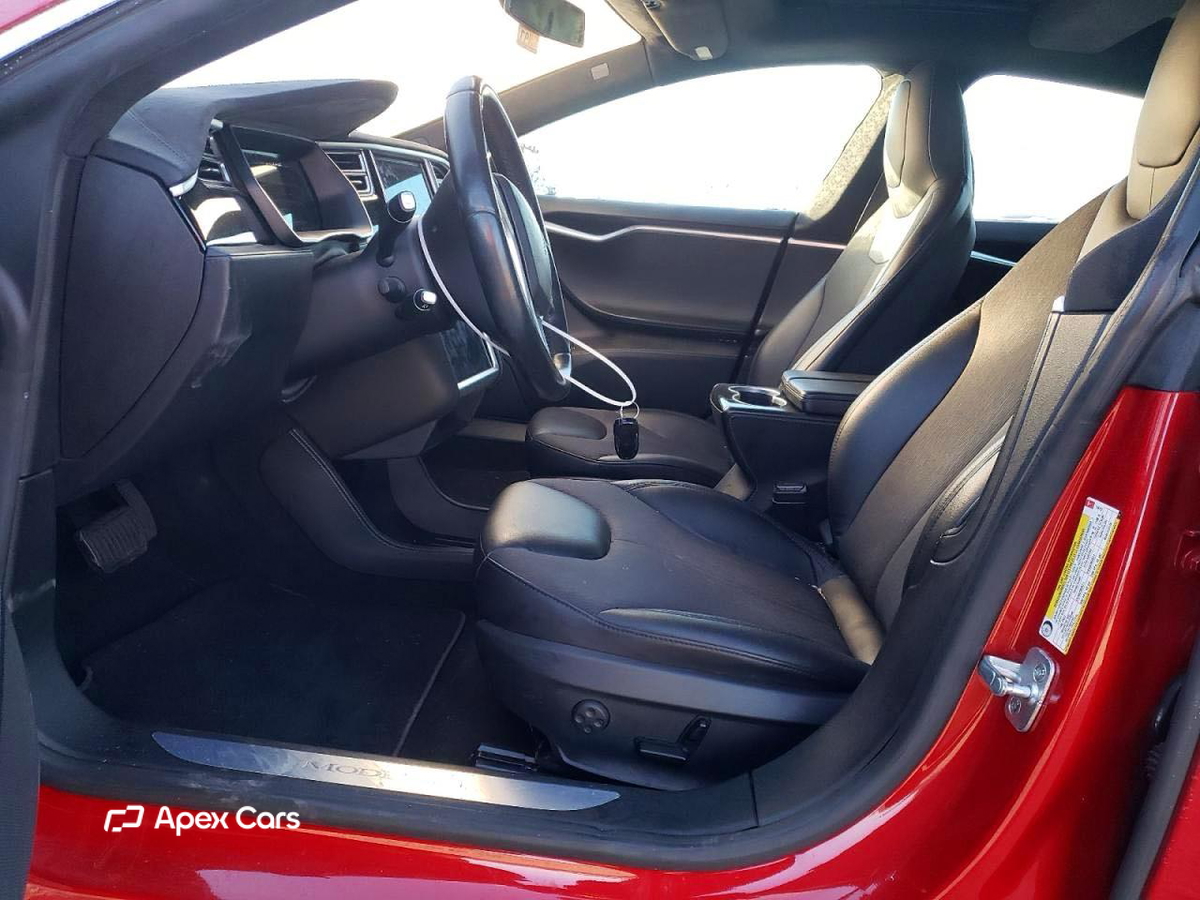Tesla Model S 2015