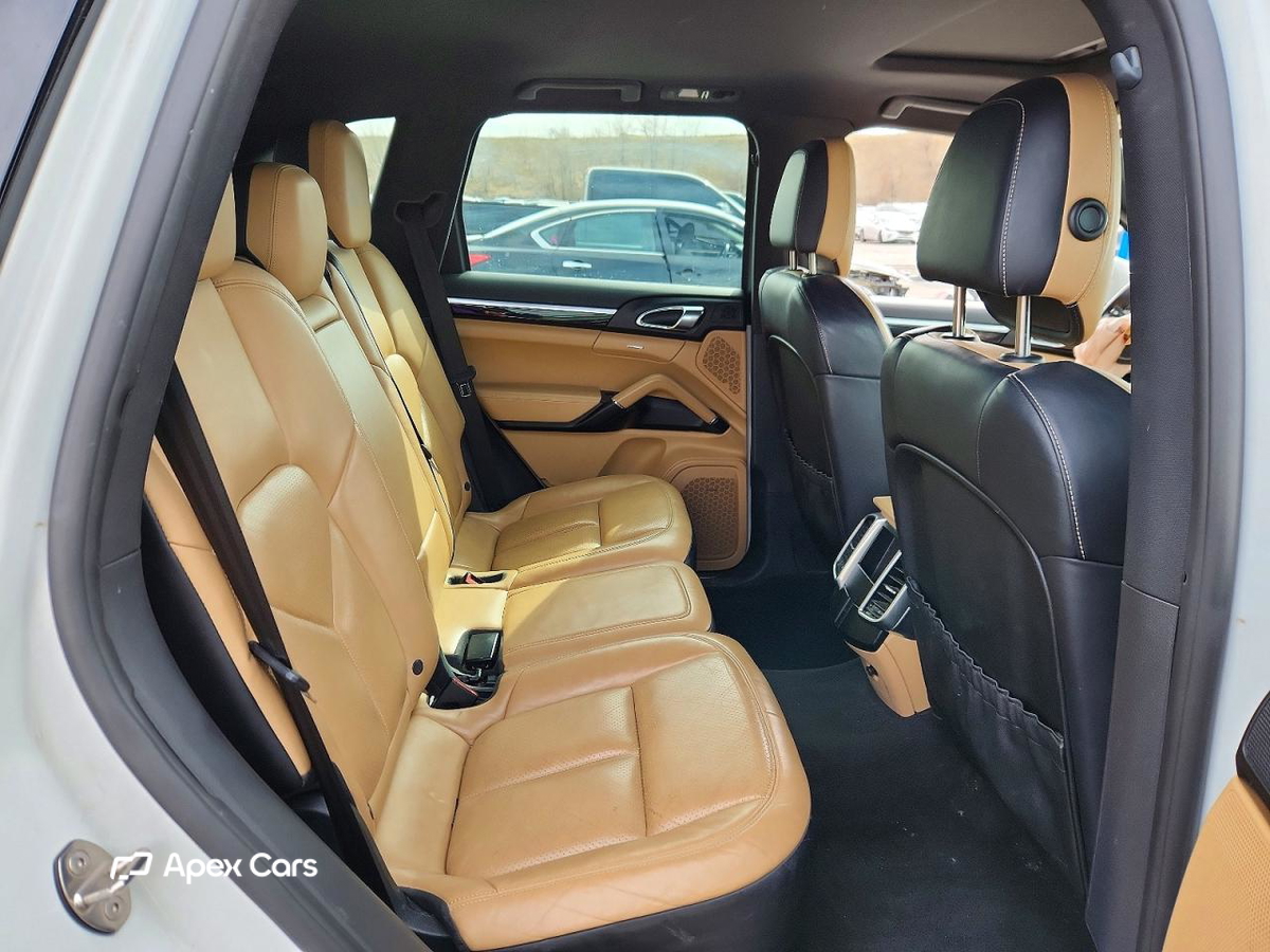 Porsche Cayenne 2016