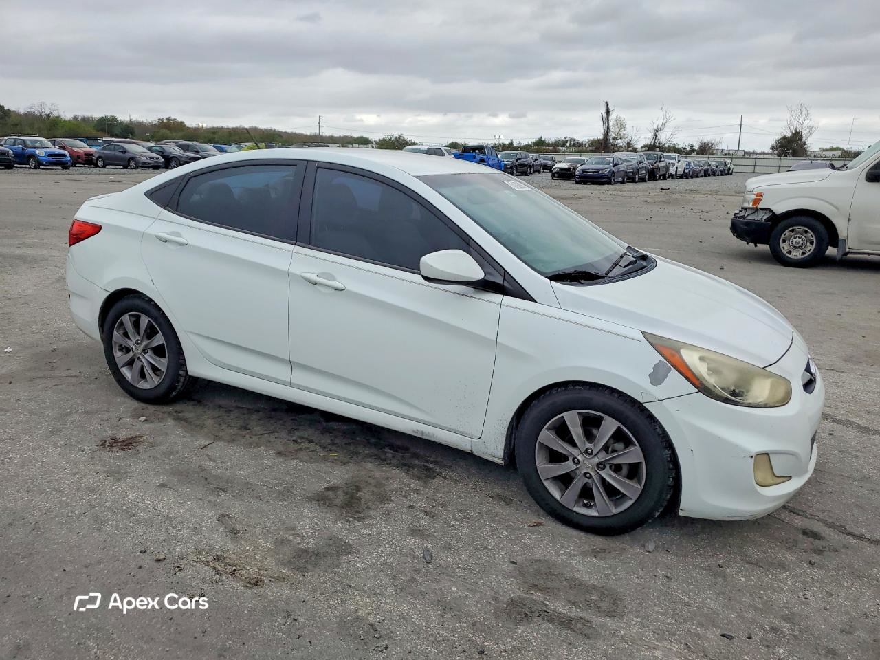 Hyundai Accent 2012