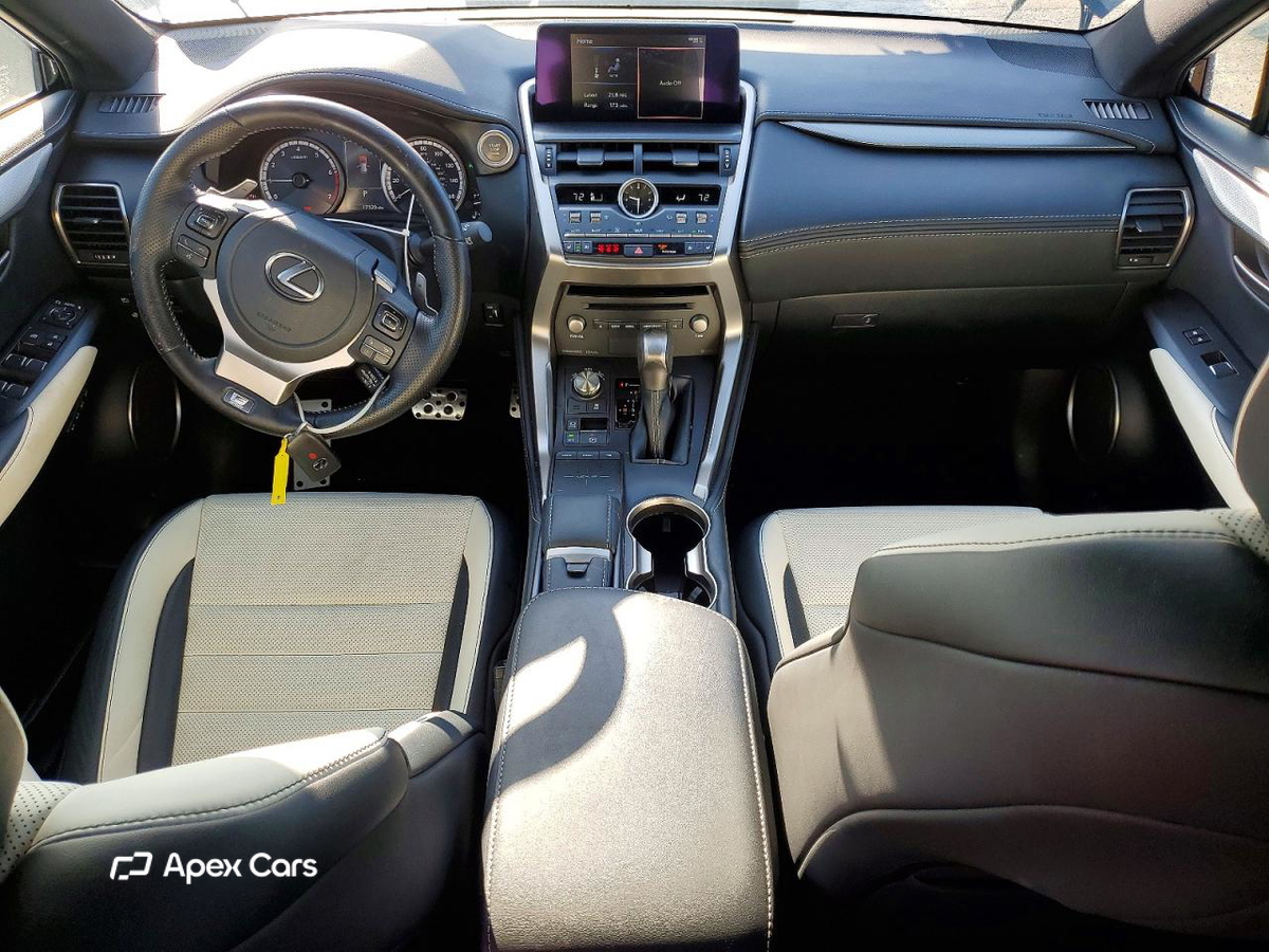 Lexus NX 2021