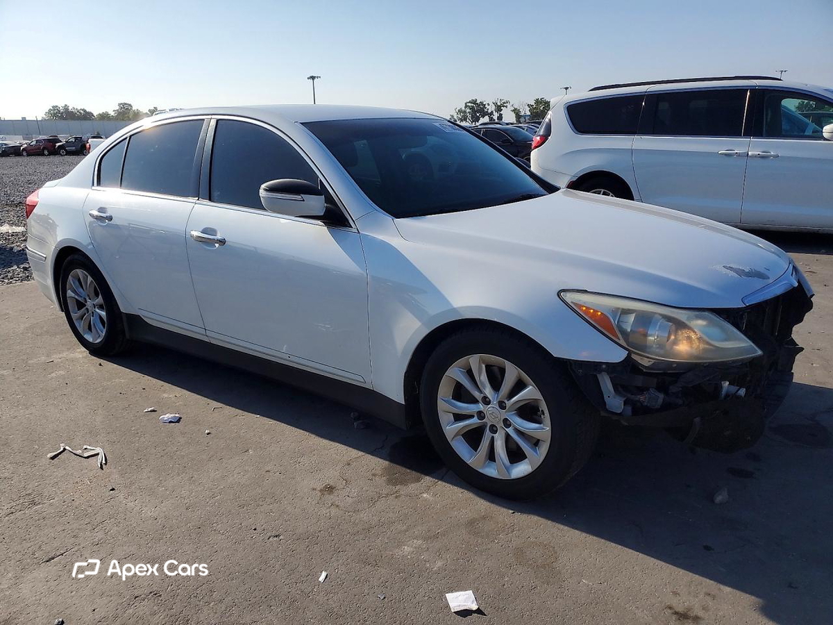 Hyundai Genesis 2013