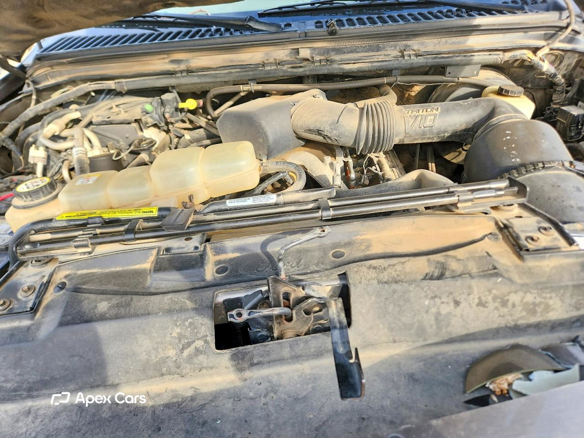 Ford Excursion 2003