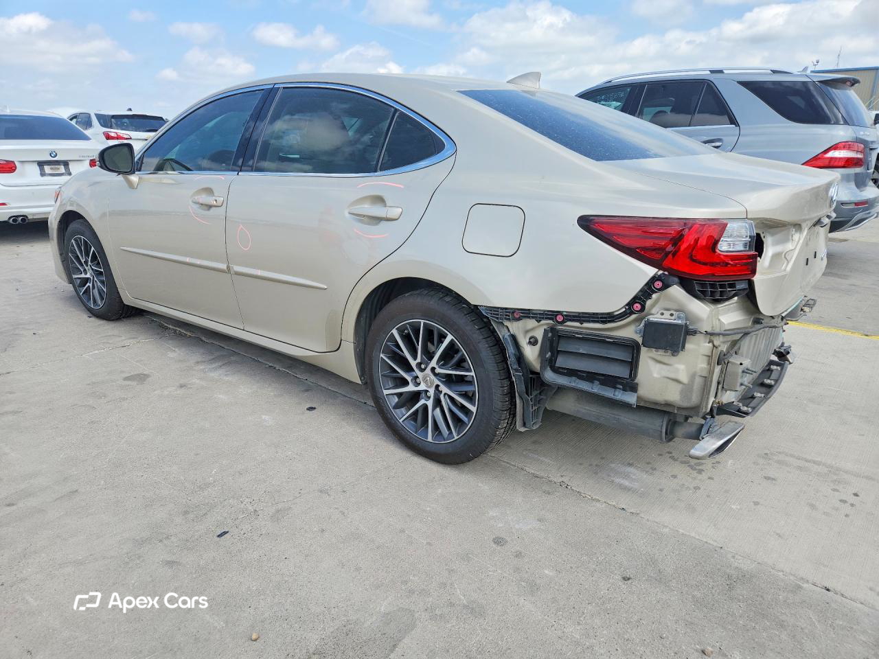 Lexus ES 2016