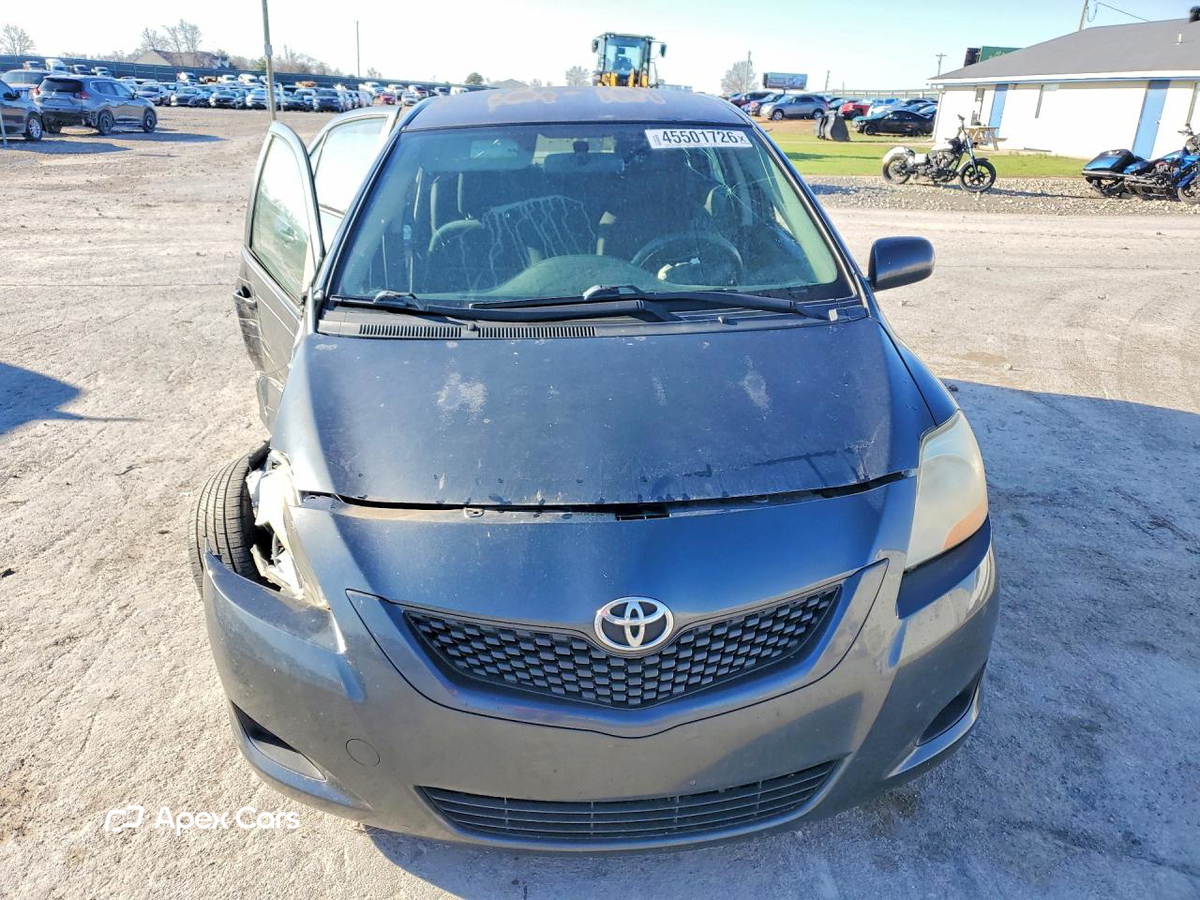 Toyota Yaris 2011