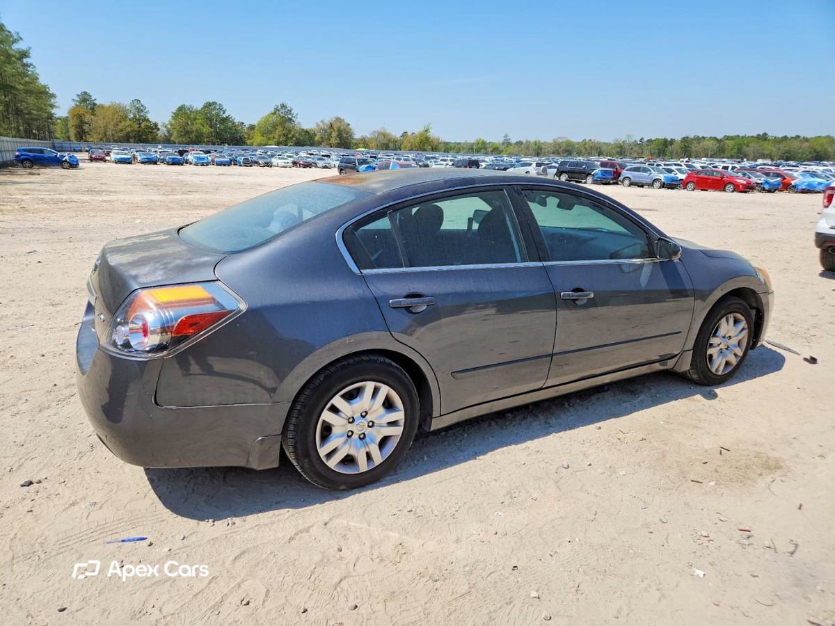 Nissan Altima 2012