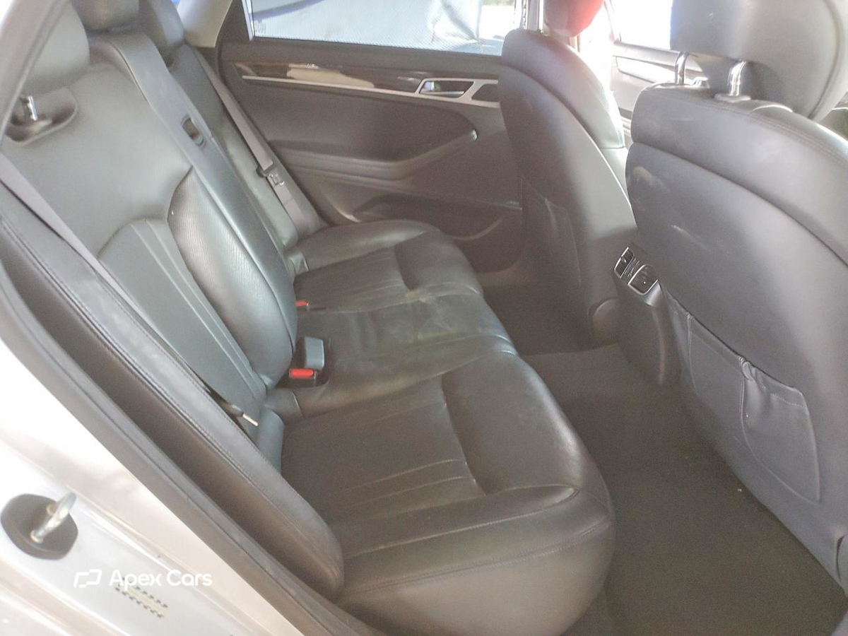 Hyundai Genesis 2016