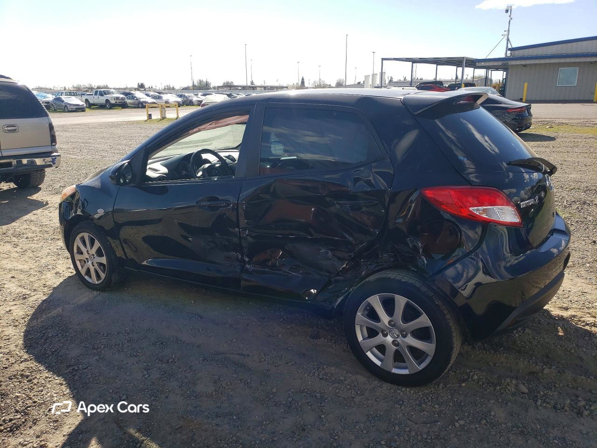 Mazda 2 2011