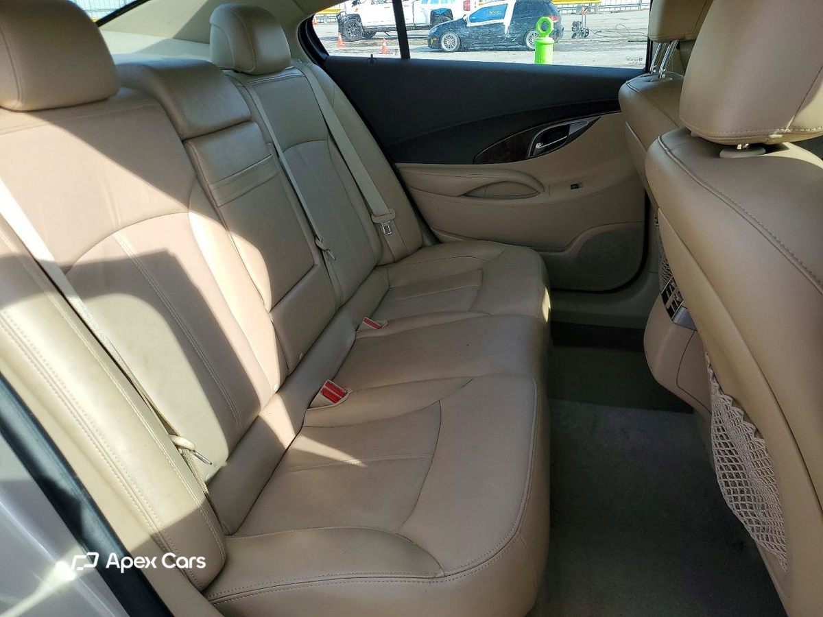 Buick LaCrosse 2011