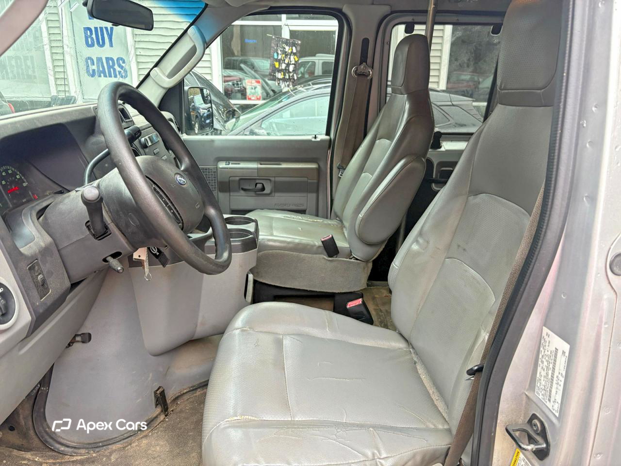 Ford Econoline 2011