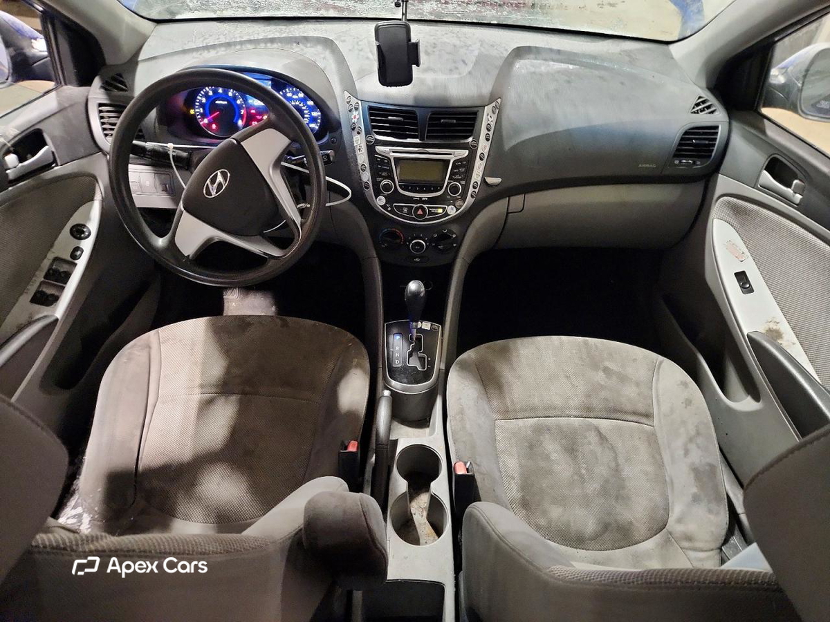 Hyundai Accent 2012