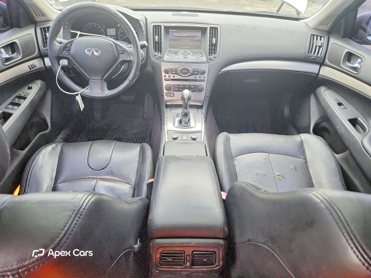 Infiniti  2012