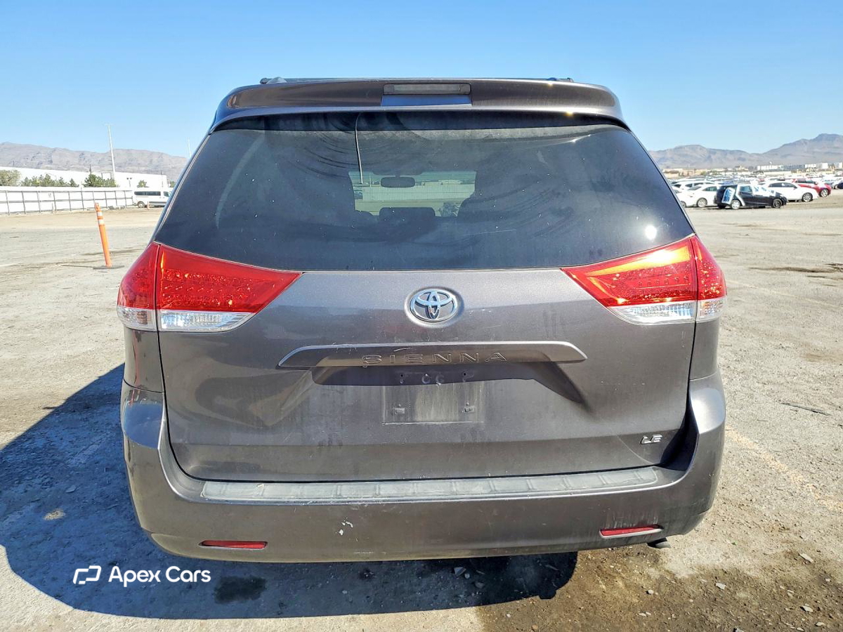 Toyota Sienna 2012
