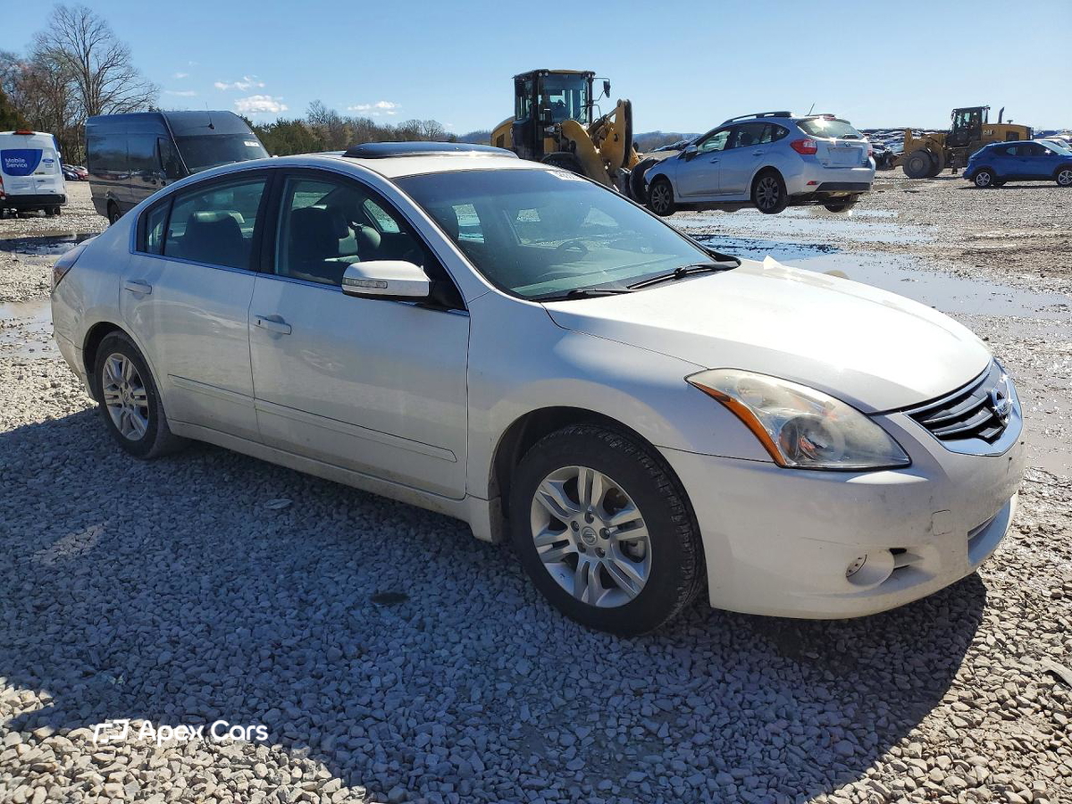 Nissan Altima 2012