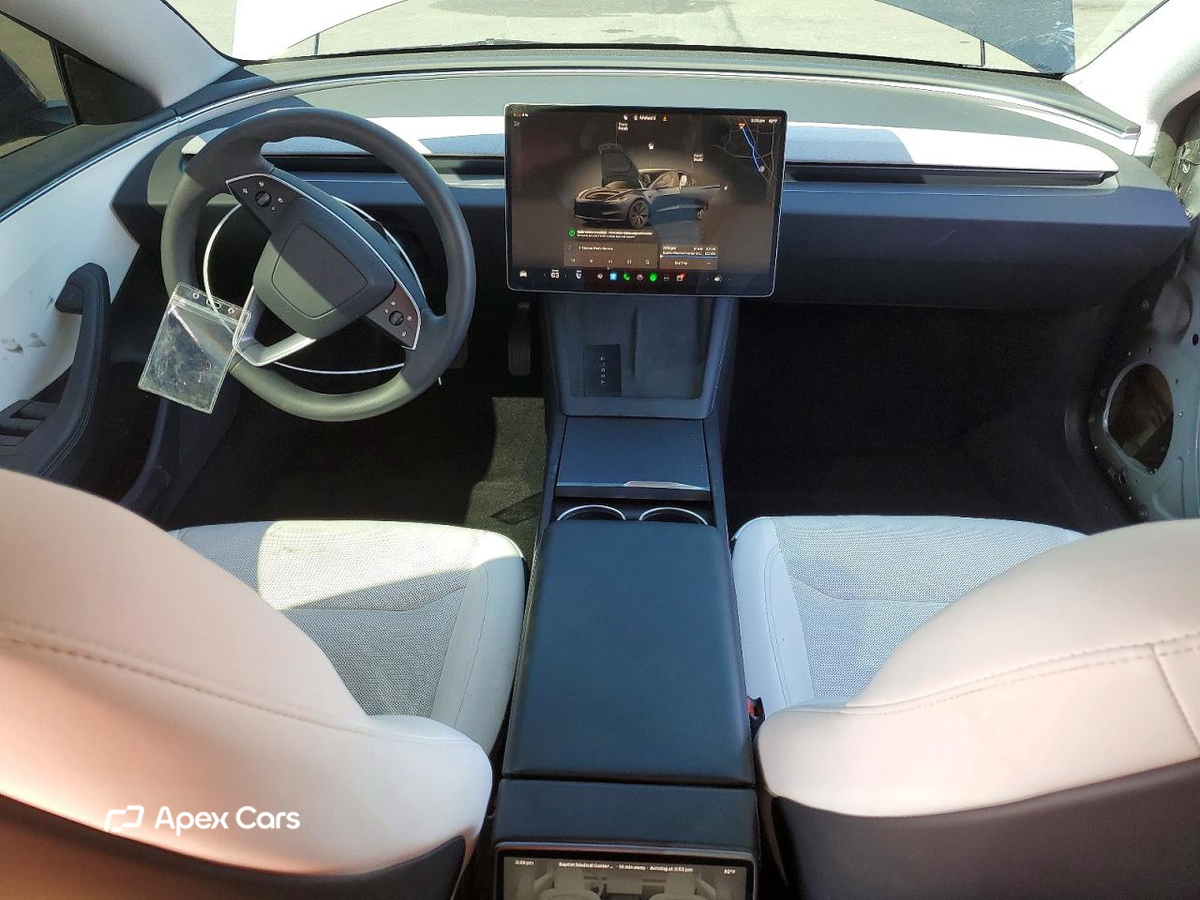 Tesla Model 3 2024