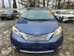 Toyota Sienna 2013