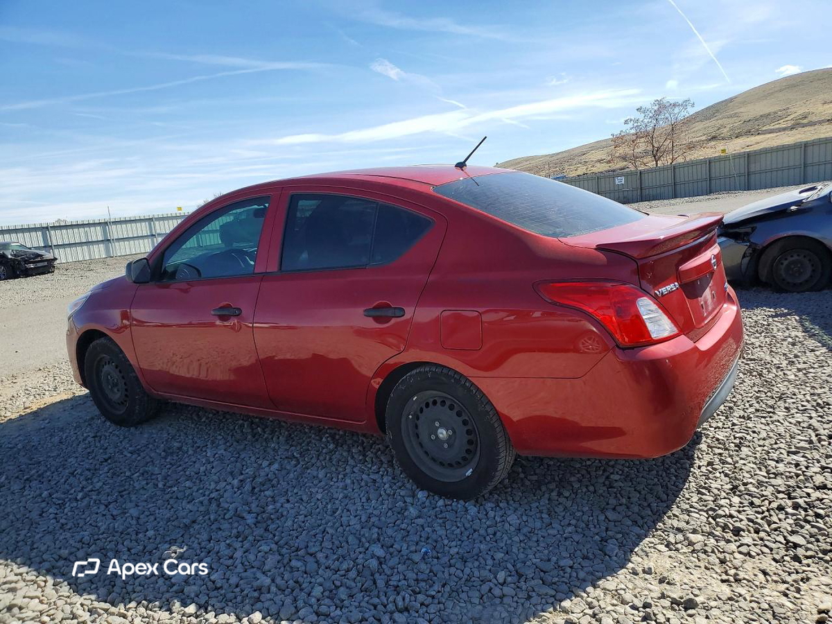 Nissan Versa 2015