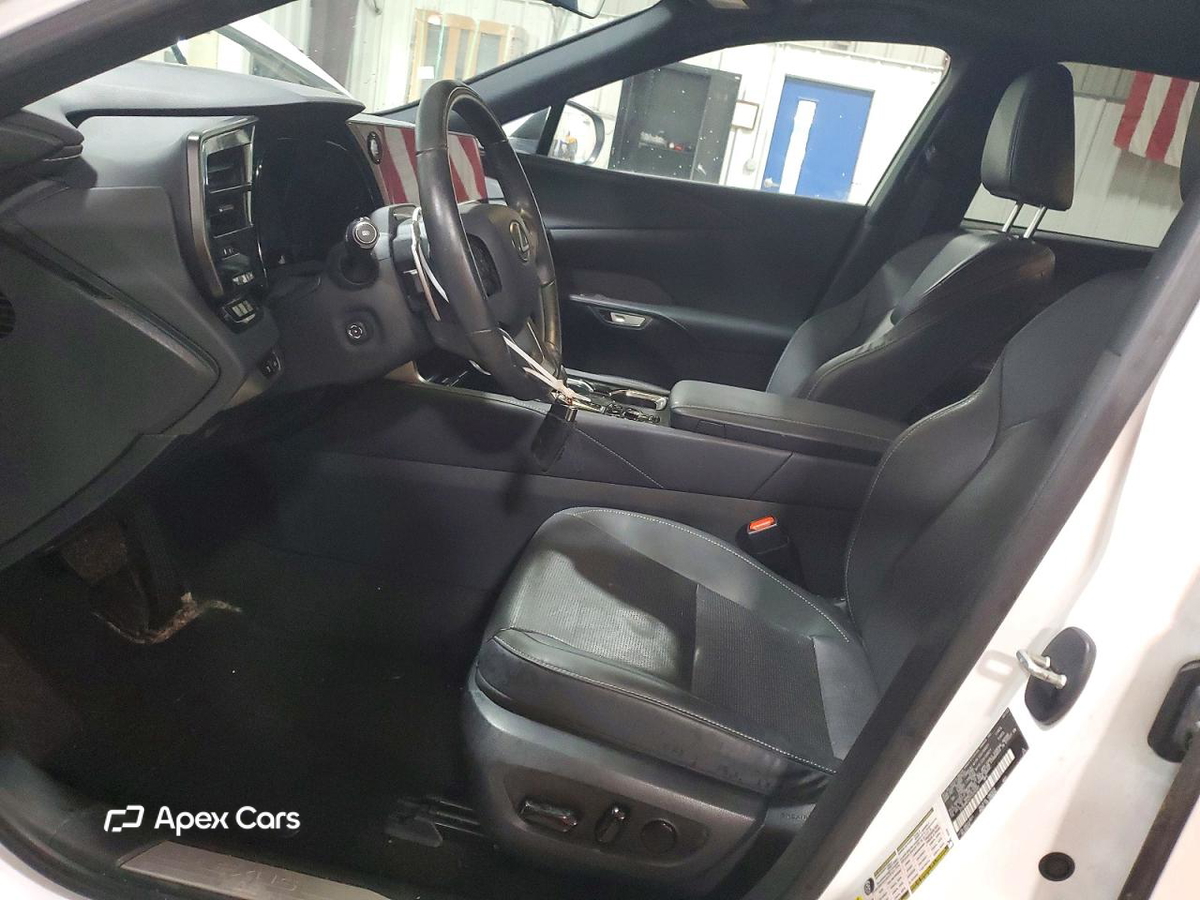 Lexus RX 2023