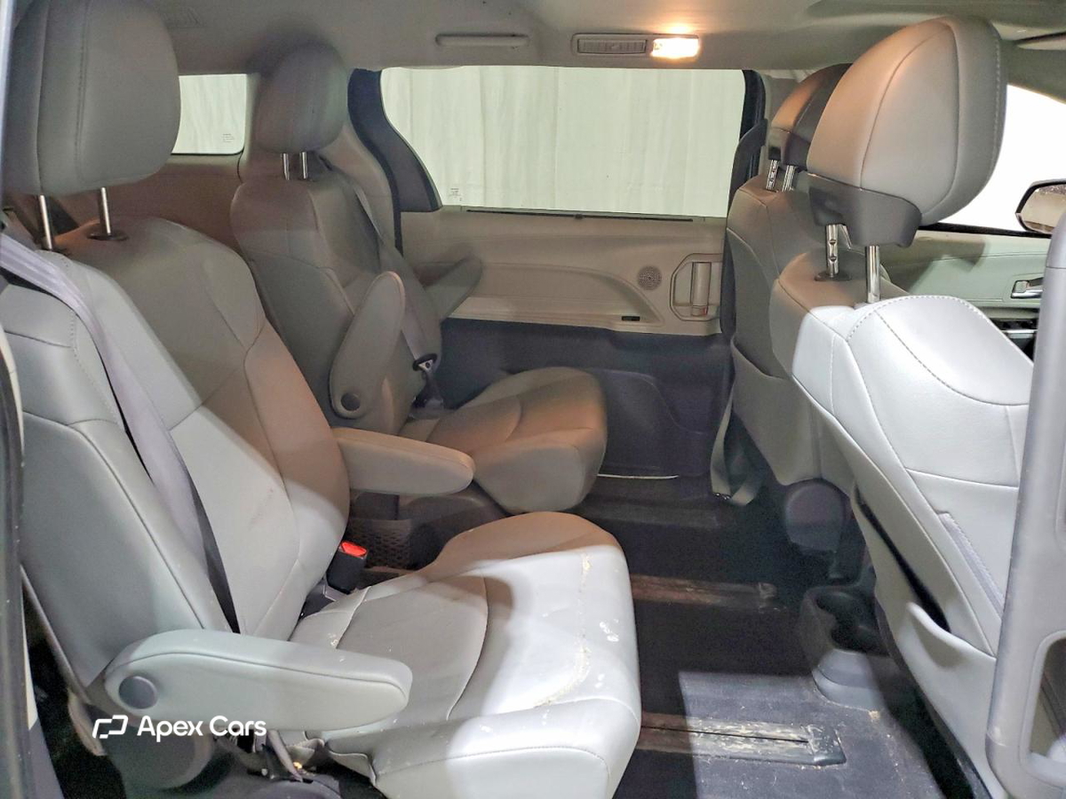 Toyota Sienna 2021