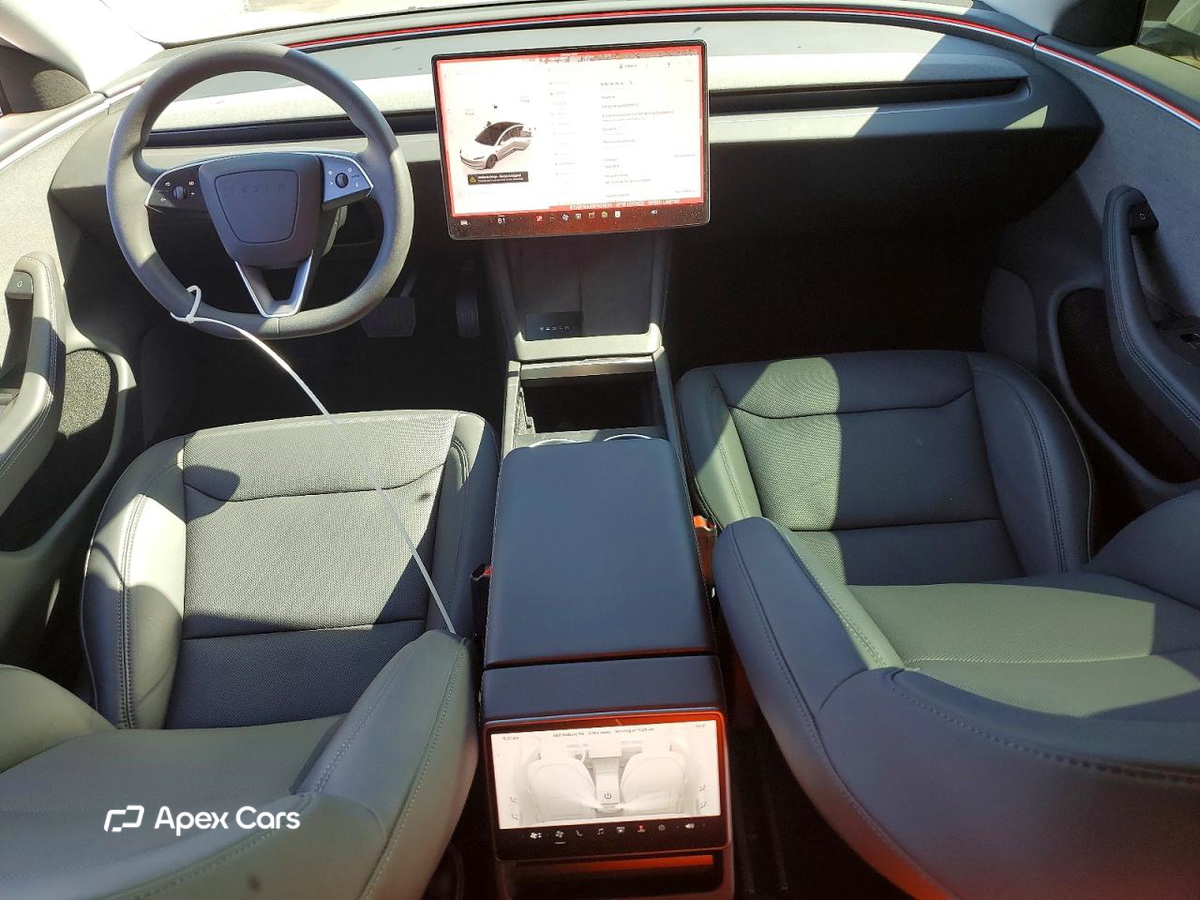 Tesla Model 3 2025