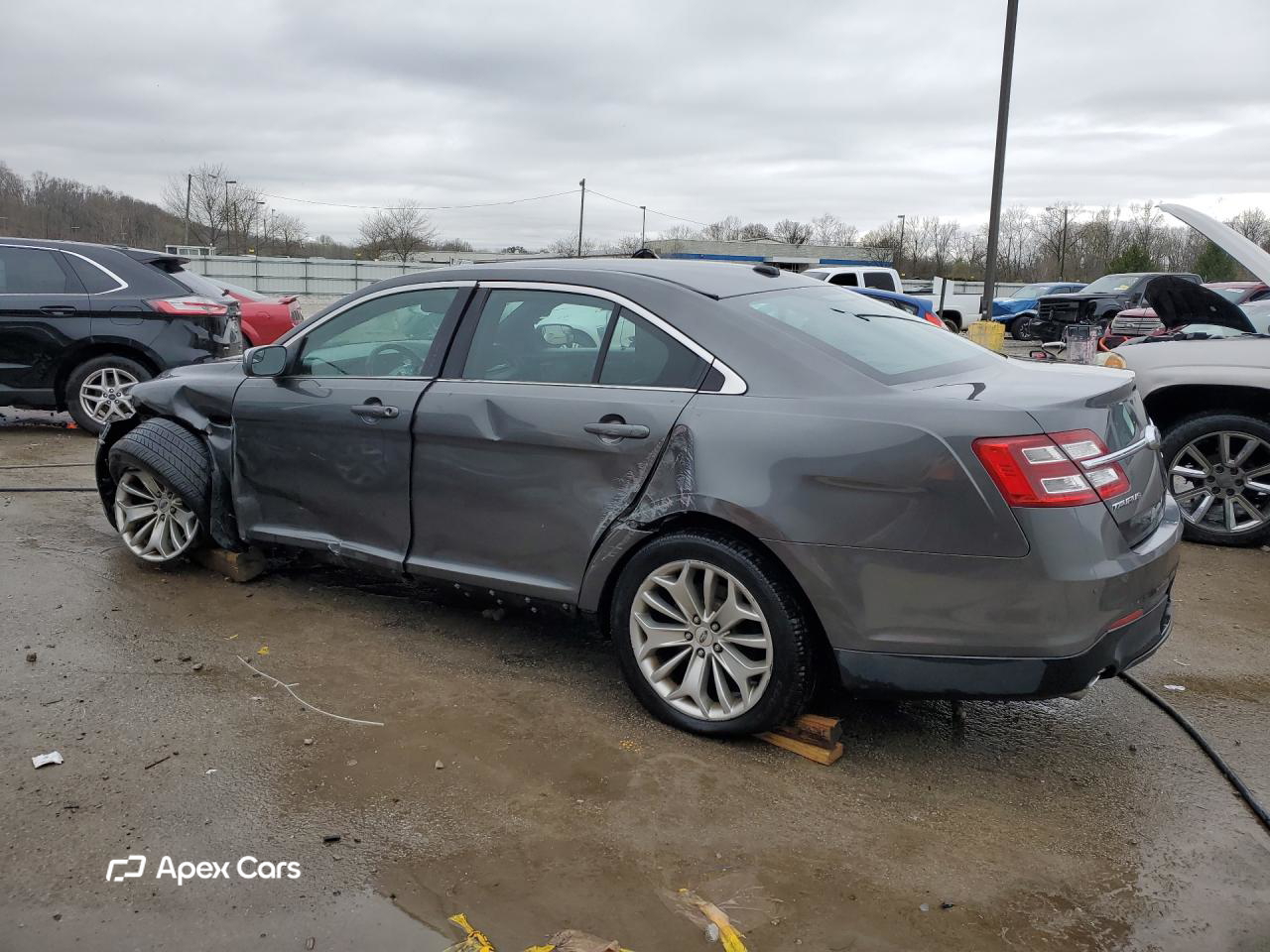 Ford Taurus 2015