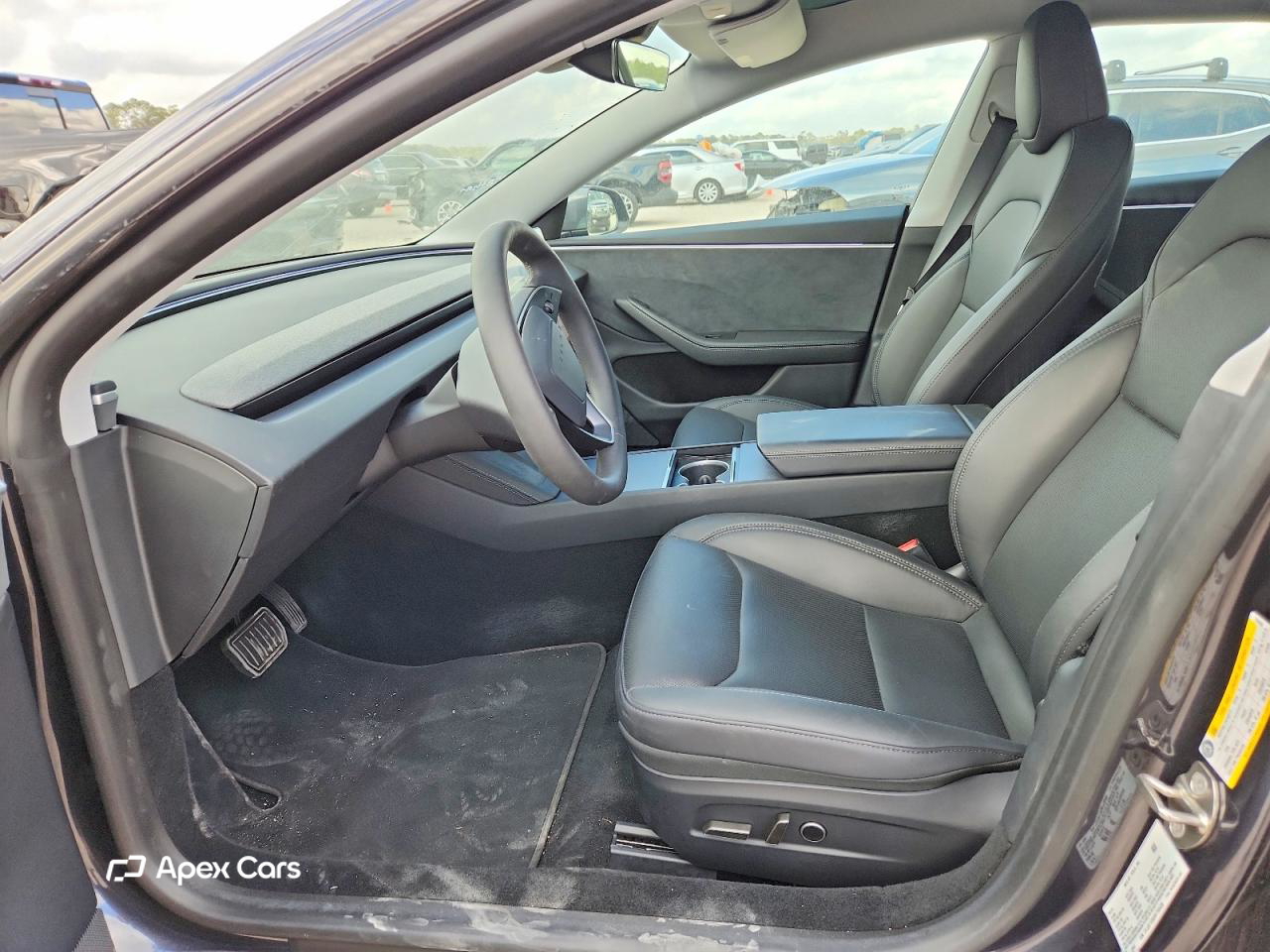 Tesla Model 3 2024