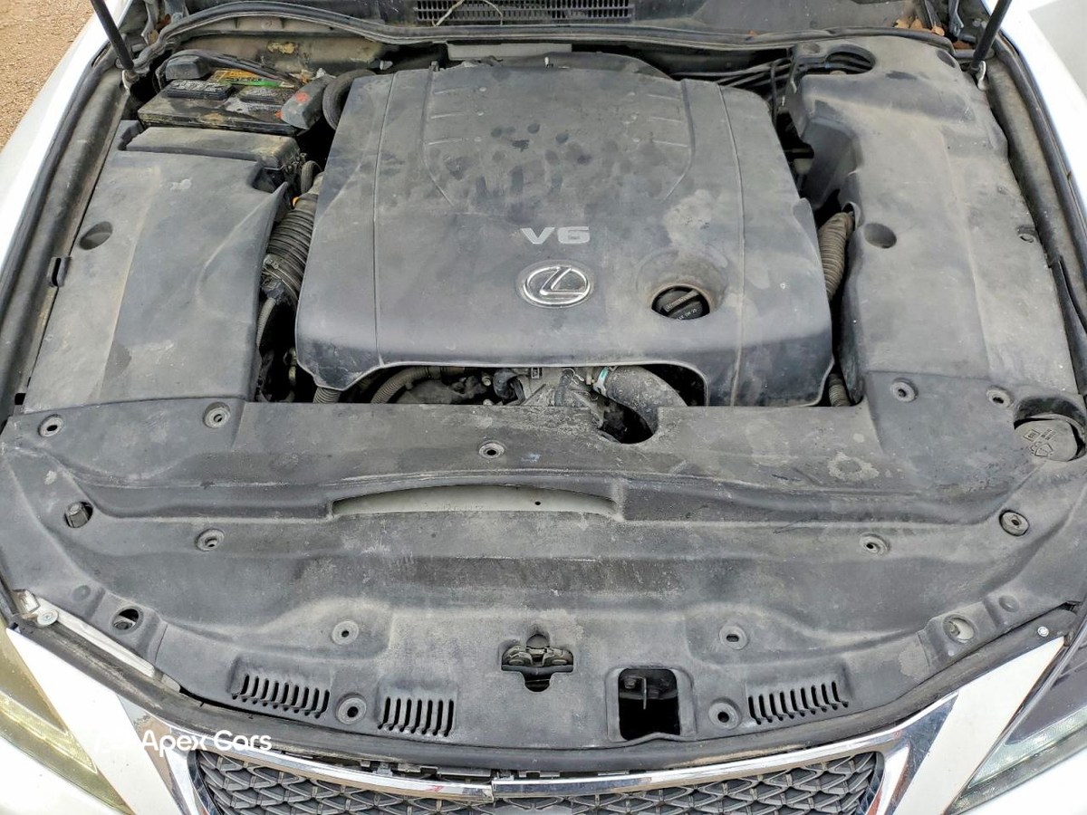 Lexus IS 2012