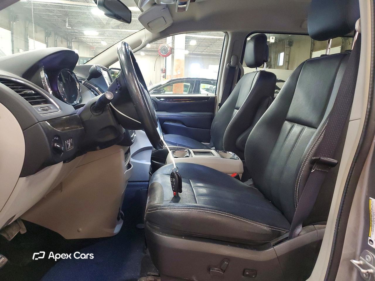 Chrysler Voyager 2016