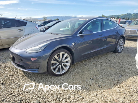 Tesla Model 3 2020 - Image 1 of 12