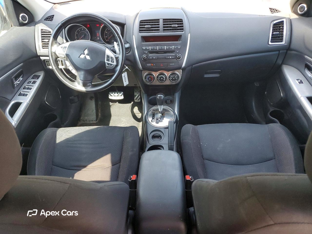 Mitsubishi Outlander 2011