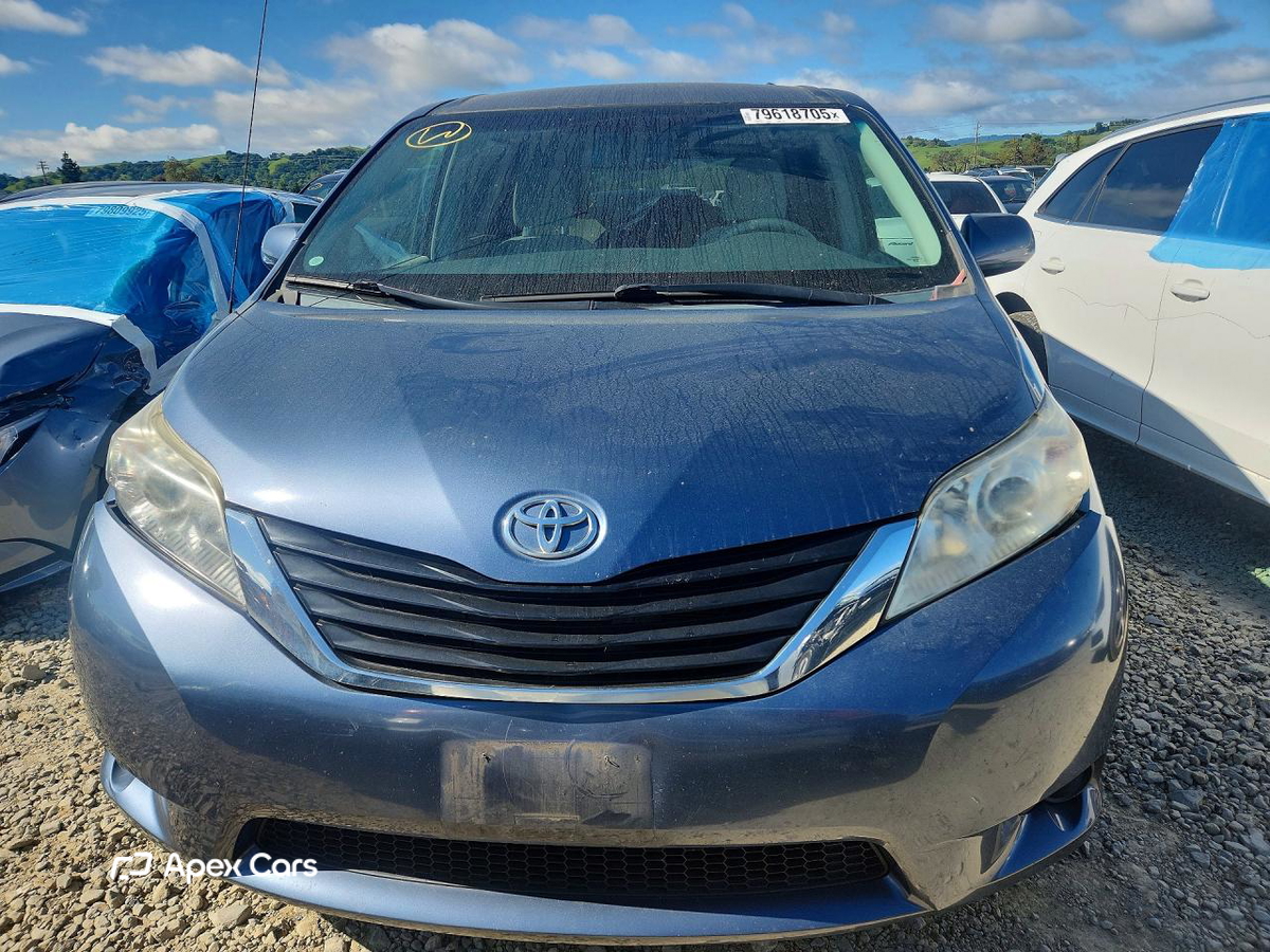 Toyota Sienna 2014