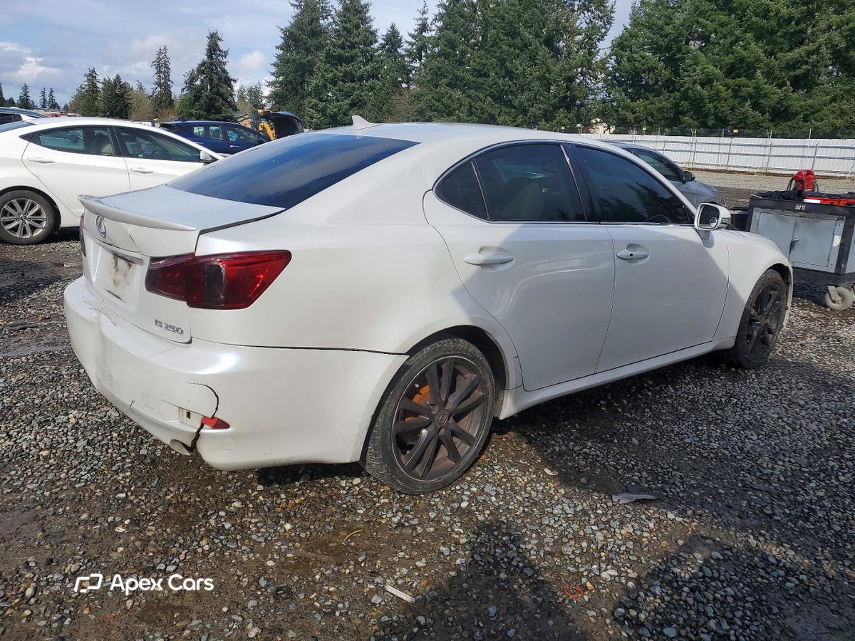 Lexus IS 2011