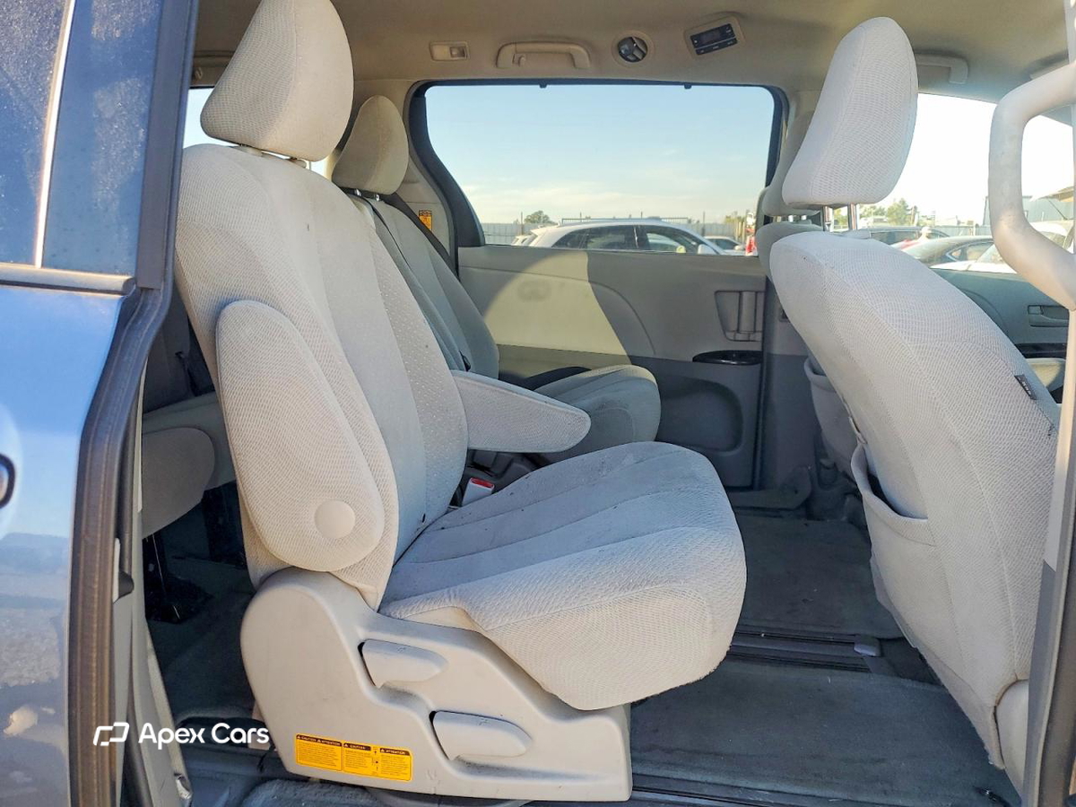 Toyota Sienna 2014